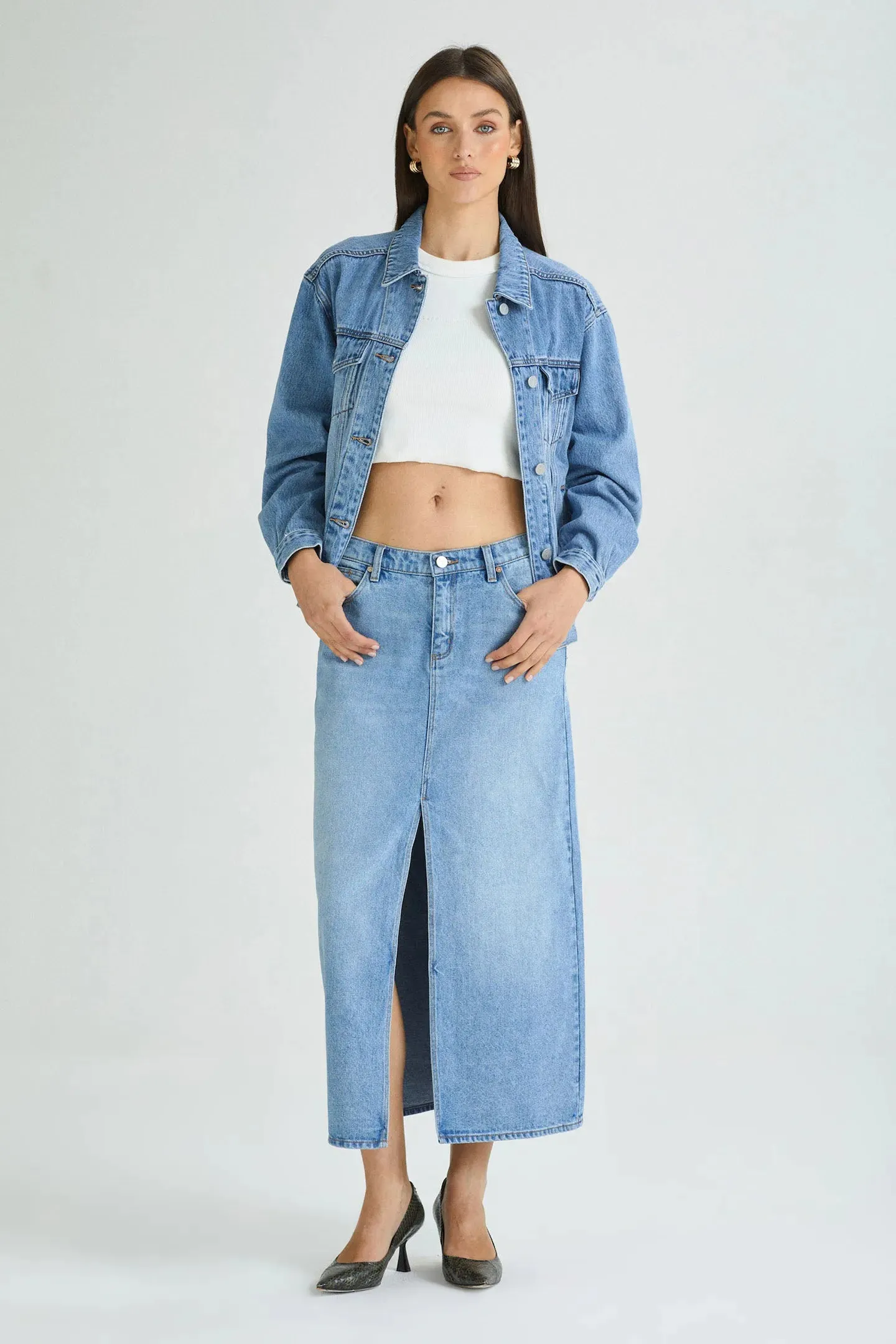 Abrand 99 Low Maxi Skirt - Sylvie Distressed Light Denim
