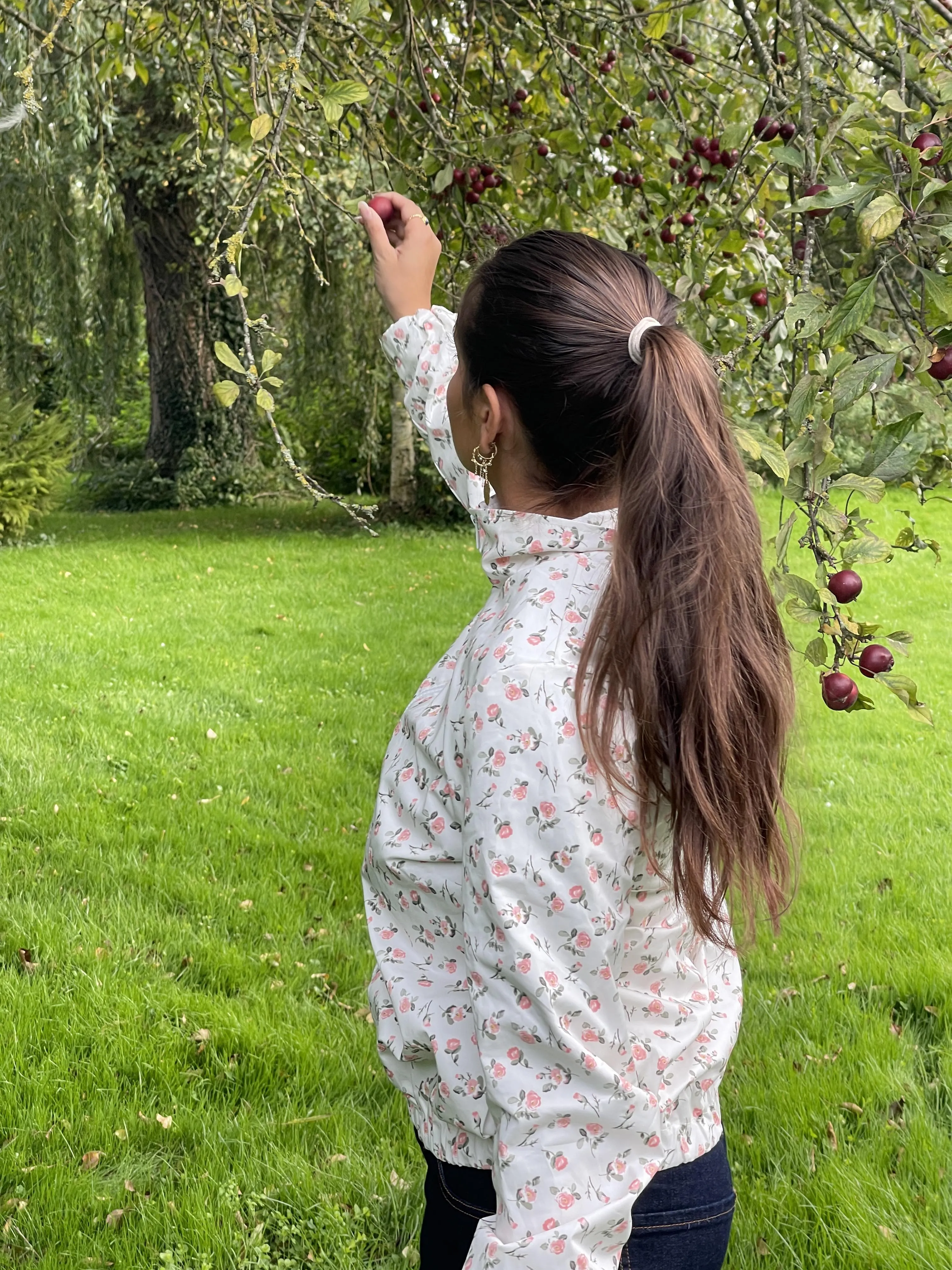 Emelda bomber jacket with flowers