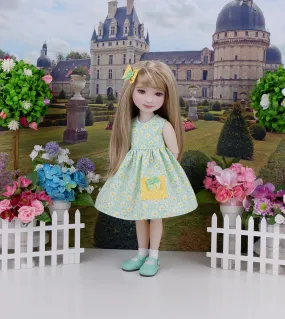 Simple Daisy - dress with shoes for Ruby Red Fashion Friends doll